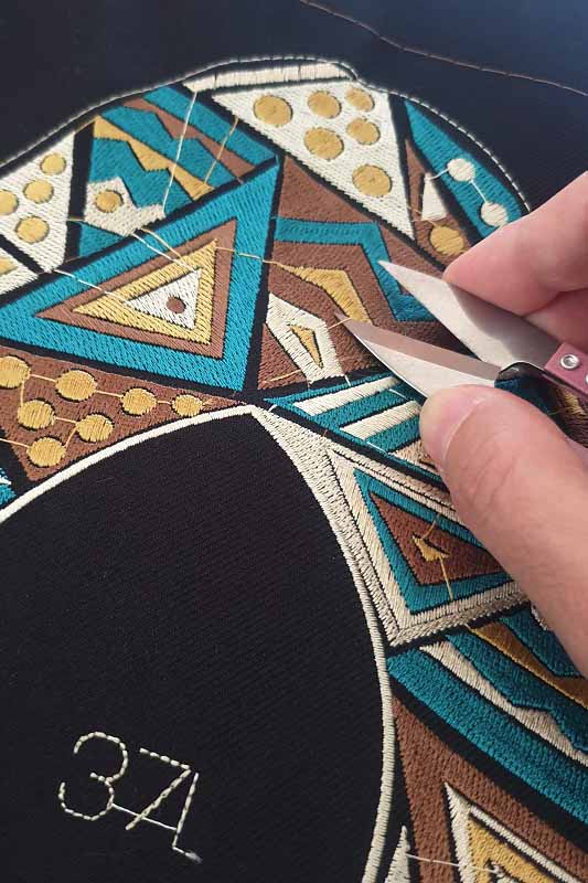 Corte_hilos_Dalmatan_zapato_bordado_menfis