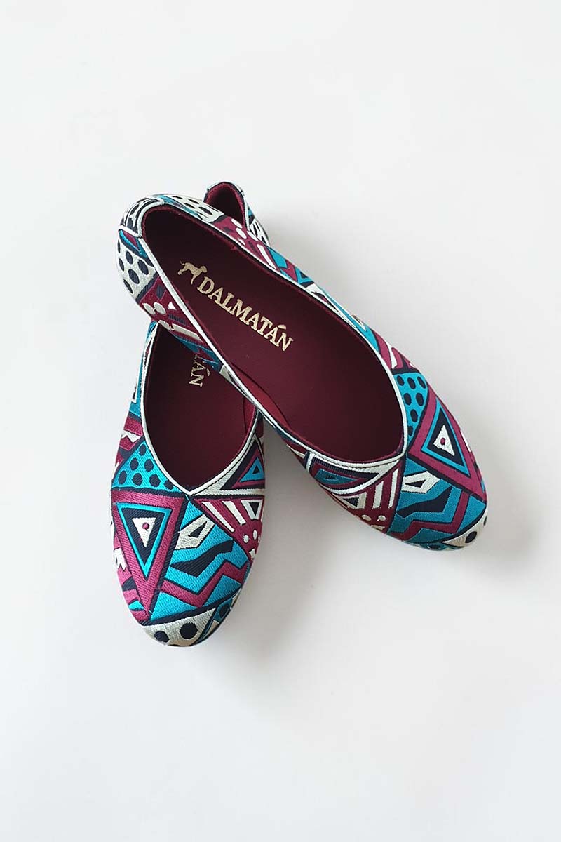 Menfis_granate_zapatos_bordados_dalmatan_mujer