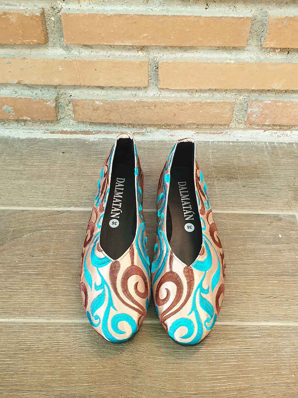 Bailarina Olas marrón y azul