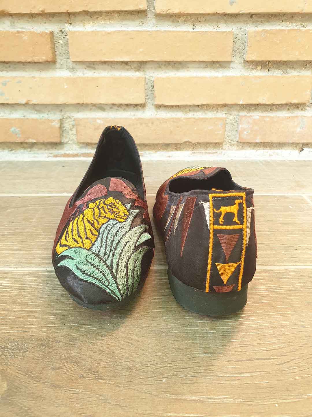Brown Jungle Slipper