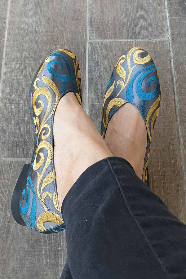 bailarinas-bordadas-zapatos-mujer-planos-dalmatanes-zapatos dalmatán
