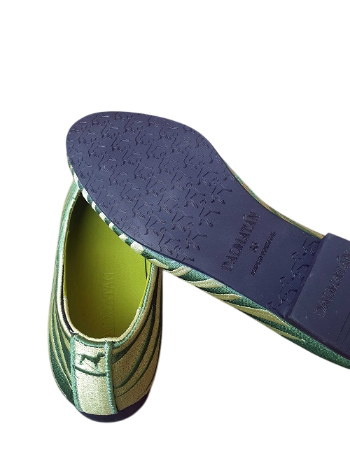 bailarina-bordada-zapatos-dalmatan-planos-mujer