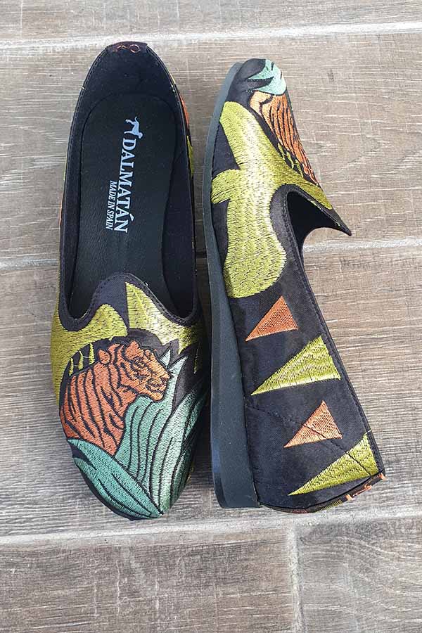 bailarinas-bordadas-tigre-dalmatanes-zapatos-mujer-zapatos dalmatán