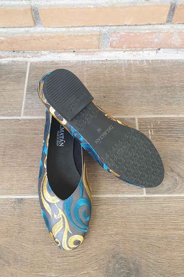 dalmatanes-olas-azules-grises-bailarinas-zapatos-bordados-zapatos dalmatán