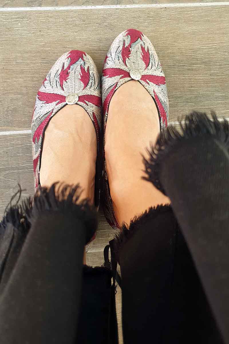 zapato-bordado-dalmatan-adorno-comodo-bailarina