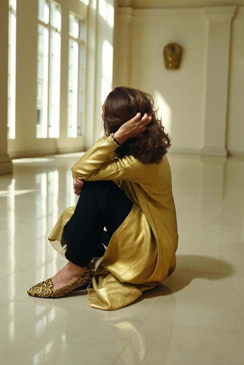 zapato_milan_dalmatan_dorados_comodos_lujo