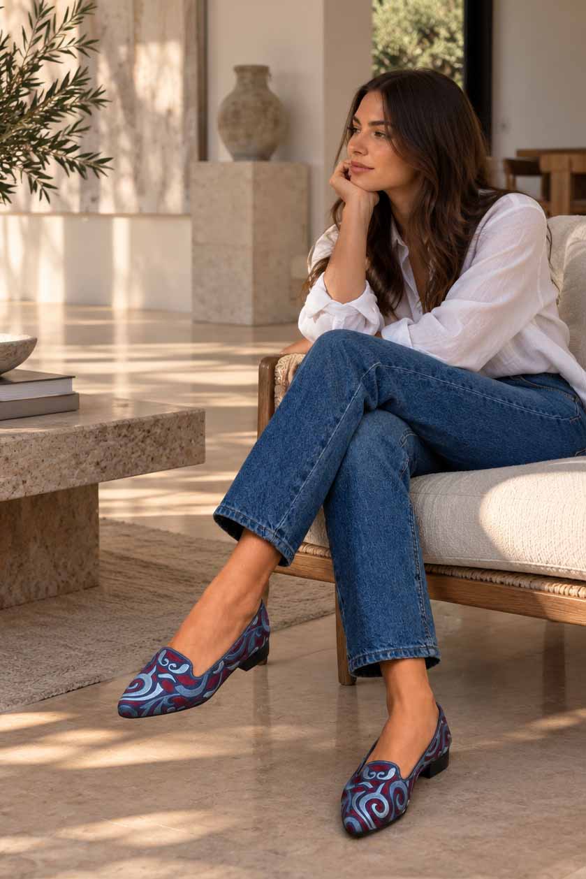 zapatos-bordados-dalmatan-azul-vaquero-elegante-comodo-madeinspain-diseno