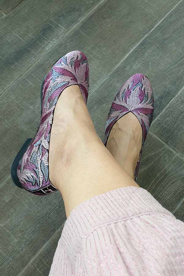 zapatos-bordados-dalmatanes-mujer-plano-comodos-rosas-zapatos dalmatán