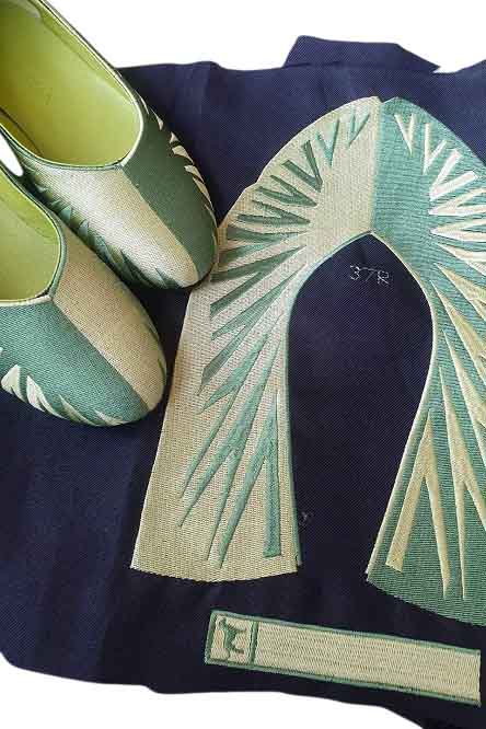 zapatos-dalmatan-bordados-verde-mujer-comodos-diseño