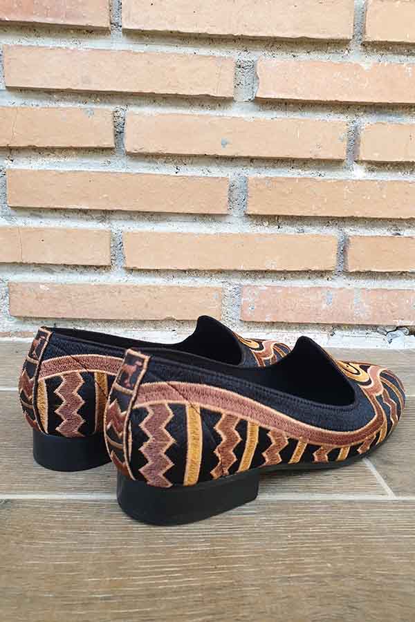 zapatos-mujer-planos-comodos-elegantes-negro-marron-dalmatanes-zapatos dalmatán