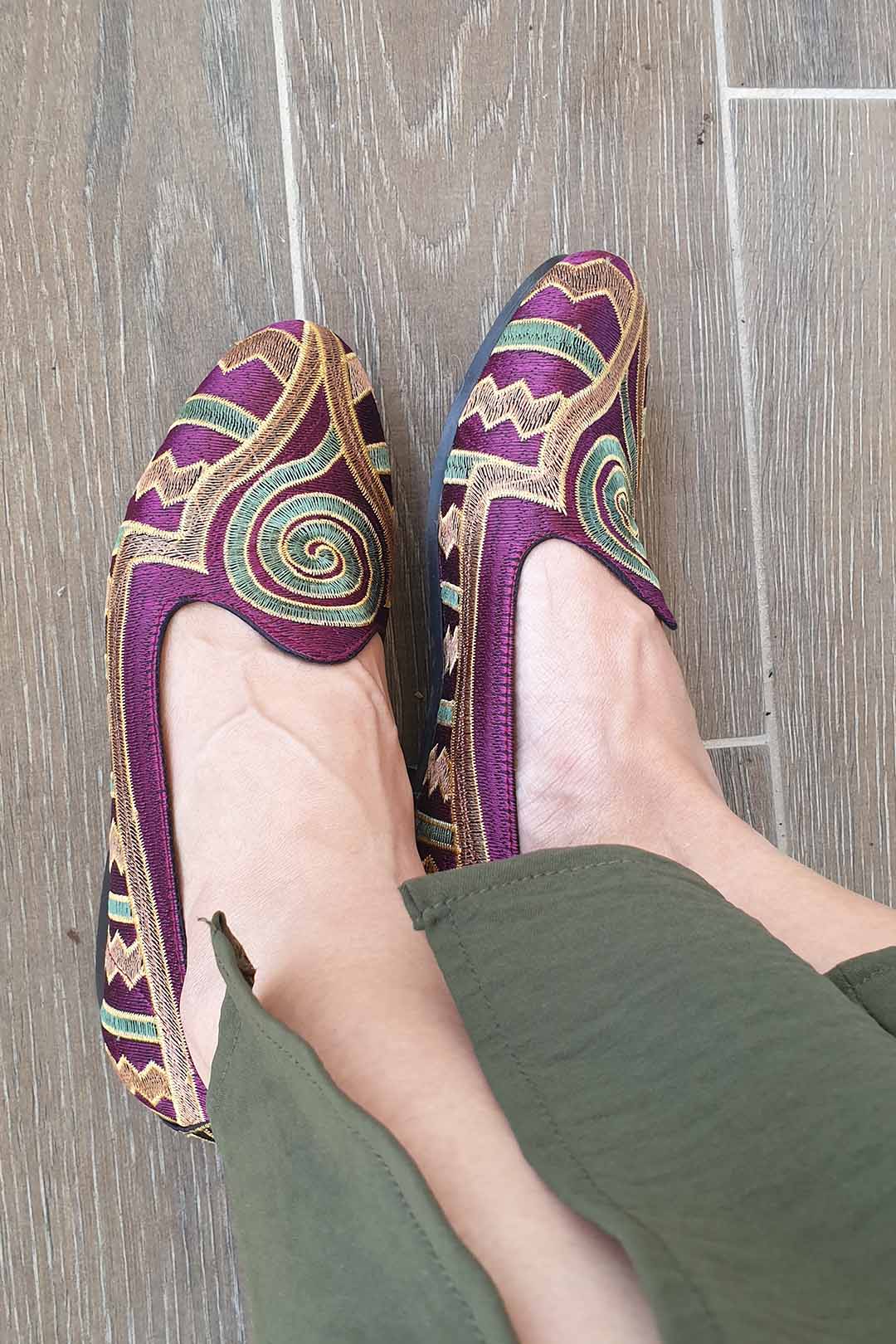 zapatos-planos-mujer-comodos-dalmatan-bordados-slipper-rojo-zapatos dalmatán