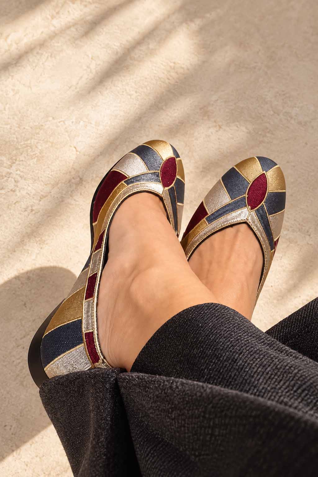 zapatos_bordados_petra_dalmatan_dorado-granate_bailarinas_