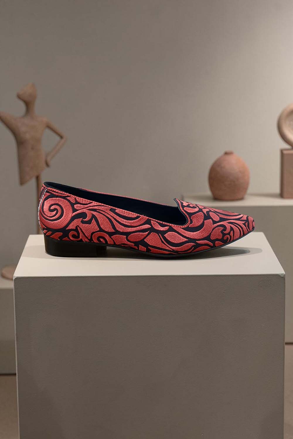 zapatos_dalmatan_bordados_rosa_madeinSpain_originales_diferentes_regalo
