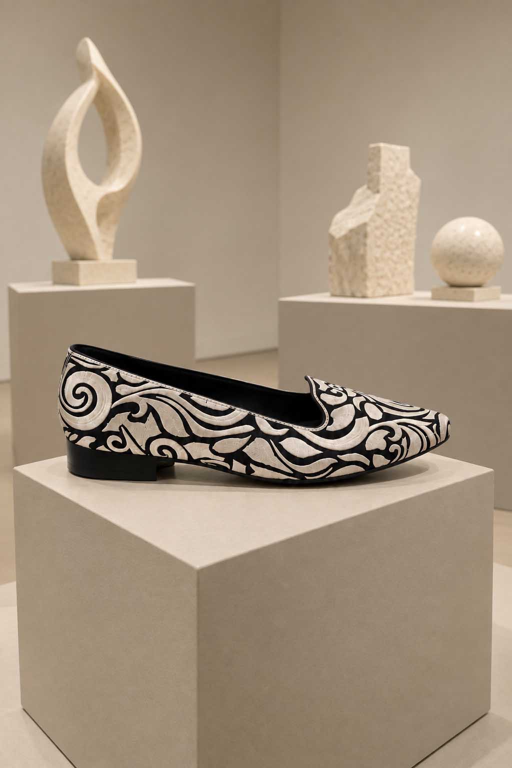 Dalmatan_zapatos_bordados_bailarinas_slippers_mujer_madeinSpain_diseno_original_crema_arena_claro_blanco_fiesta