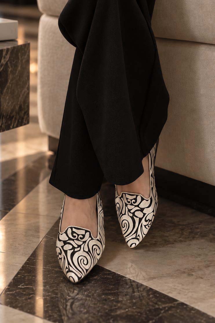 Milan_zapatos_bordados_hilos_colores_crema_claro_blanc