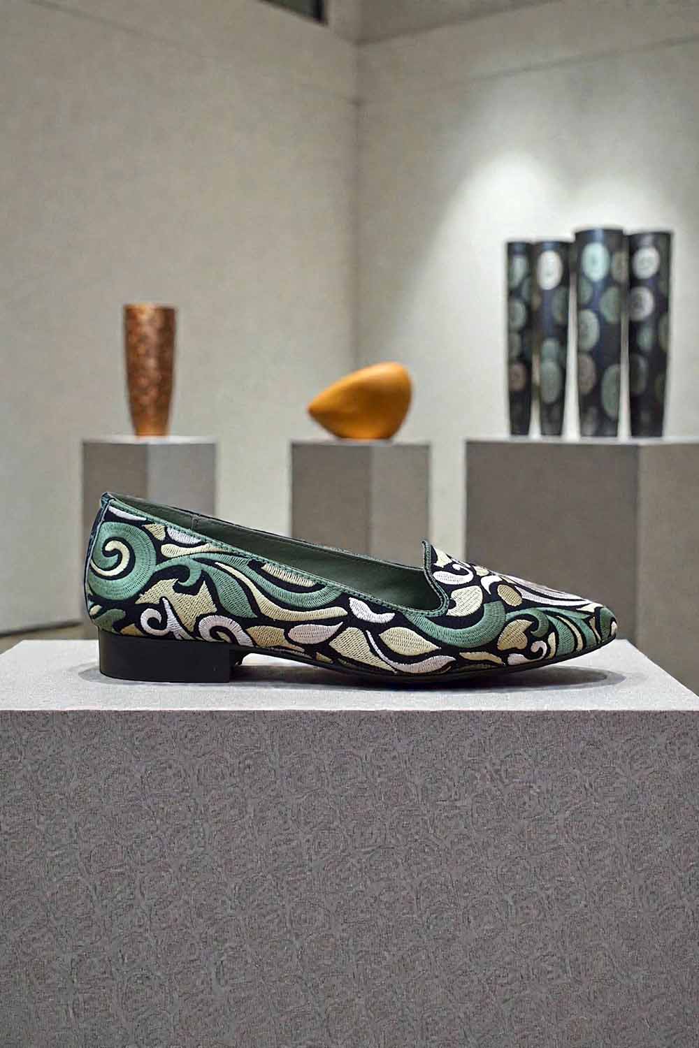 Zapato_Milan_Dalmatan_bordado_verde_slipper_comodo_diseno