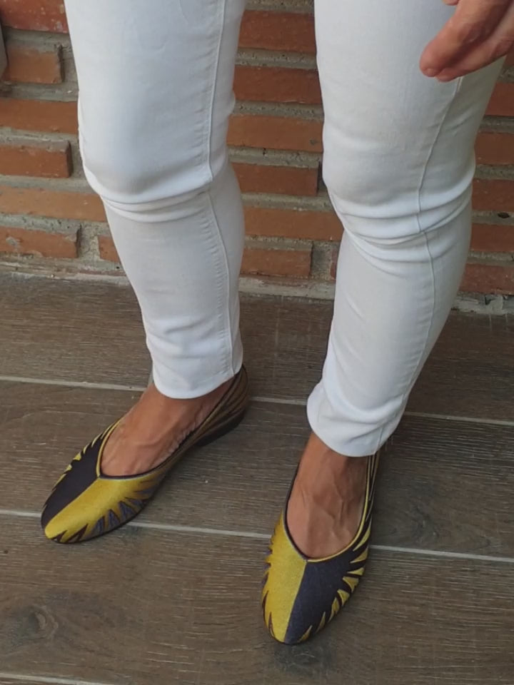 zapatos bordados dalmatán dos colores dorado gris