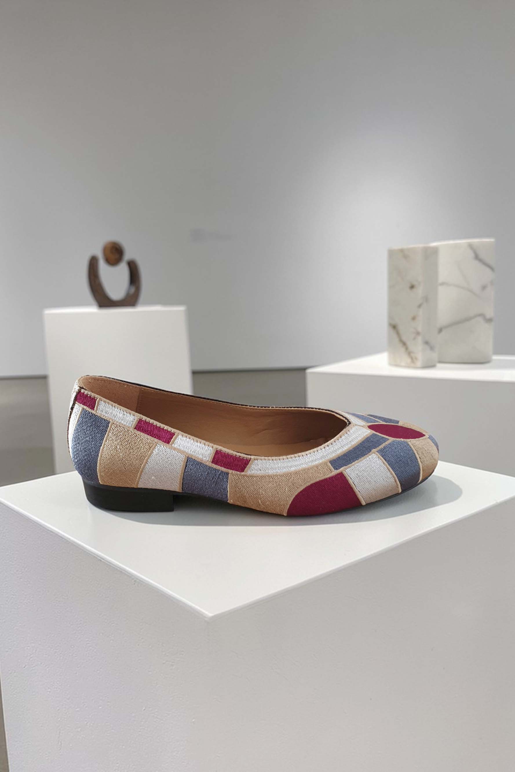 zapatos-dalmatan-bordados-obra-arte-diseno-artesania-madeinspain