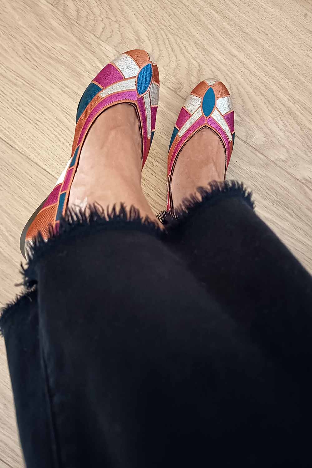 zapatos-dalmatan-petra-rosa-bordados-rosa-original-comodos-zapatos-mujer-manoletinas-fiesta-originales