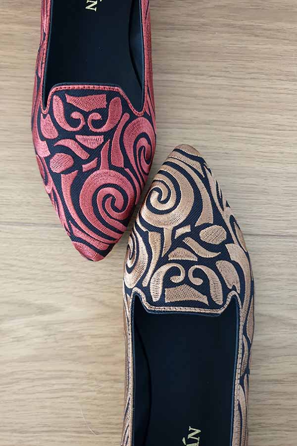 zapatos_bordados_milan_dalmatan_mujer_boda_eventos_comodos_planos