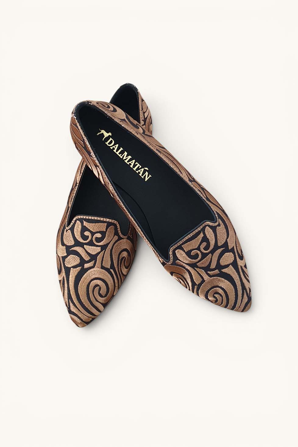 zapatos_dalmatan_bordados_slippers_punta_originales_comodos